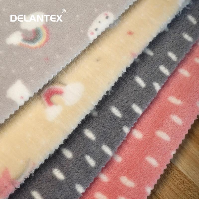 Delantex China Wholesale Soft 100% Polyester Coral Polar Fleece Brushed Print Fabric Free Sample