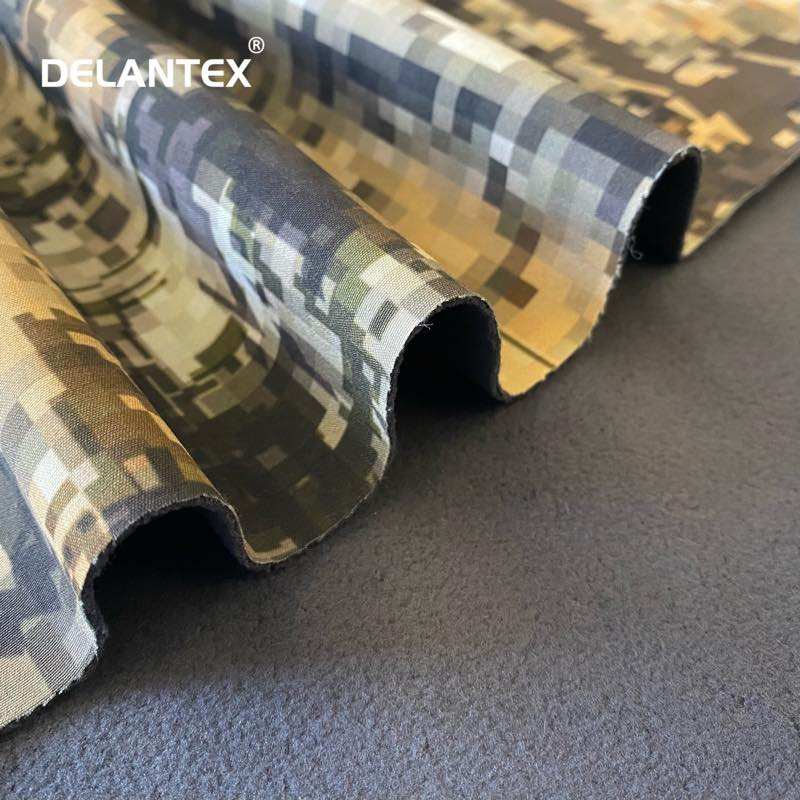 Delantex Diablos Camouflaje Soft Shell Fleece Fabric Water Proof Digital Printed 4 Way Stretch Bonded With Polar Fleece Material