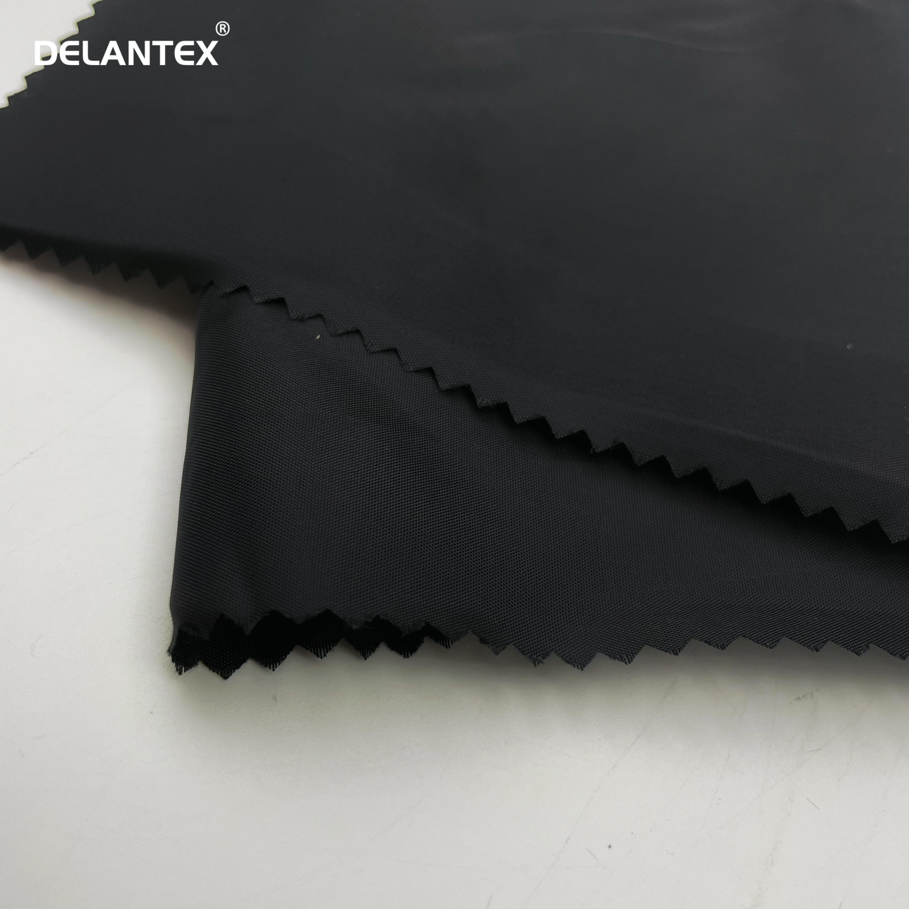 Delantex Wholesale 210T Polyester Taffeta Fabric Outdoor Windproof 100% Polyester Taffeta Fabric for Sleeping Bag
