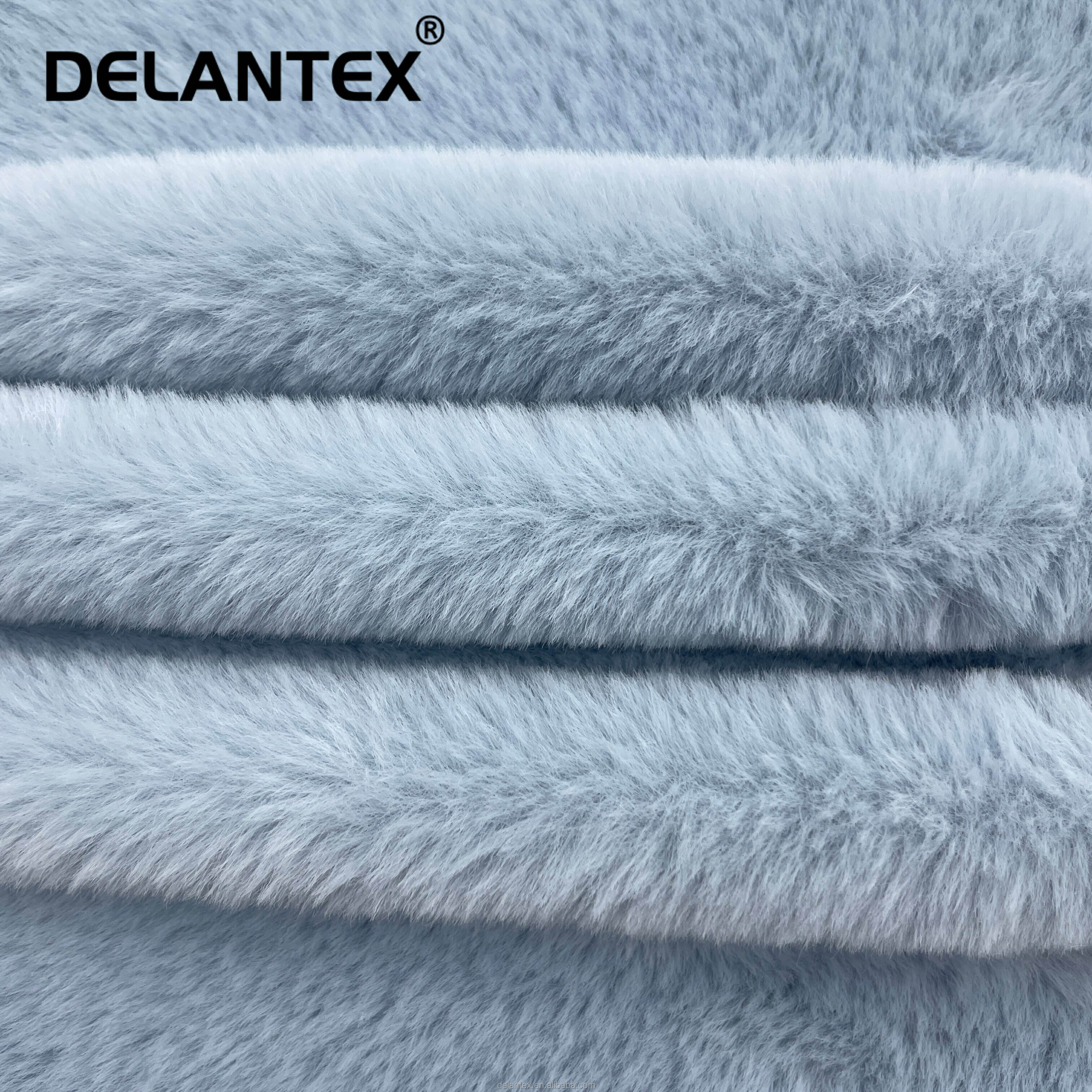 Delantex Customized Colors Soft High Quality Keeping Warm Polyester Rabbit Fur Fabric Wholesaler
