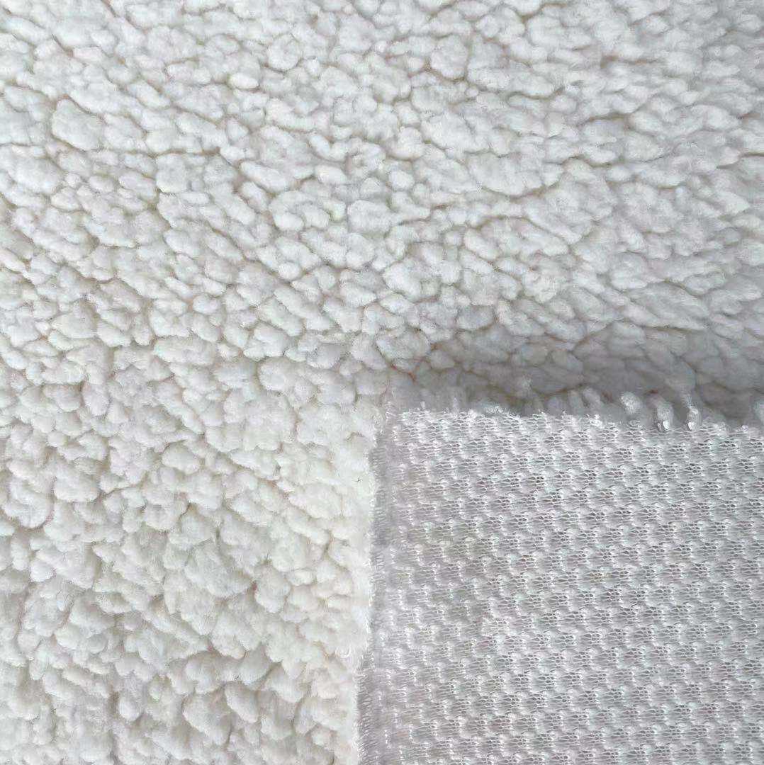 Delantex 100% Polyester Knitted Sherpa Lining Fabrics 1-Sided Warm Soft White Eco-Friendly Sleepwear for Girls Special Design