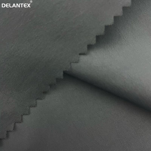 Delantex Waterproof and Windproof Jacket Fabric Lightweight 94% Nylon 6% Spandex Material 90gsm Weight