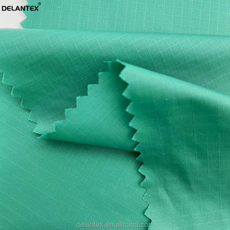 Delantex 100% Polyester Waterproof Green Grid Plaid Fabric for Outdoor Girls' Suitcase Lining and Garments